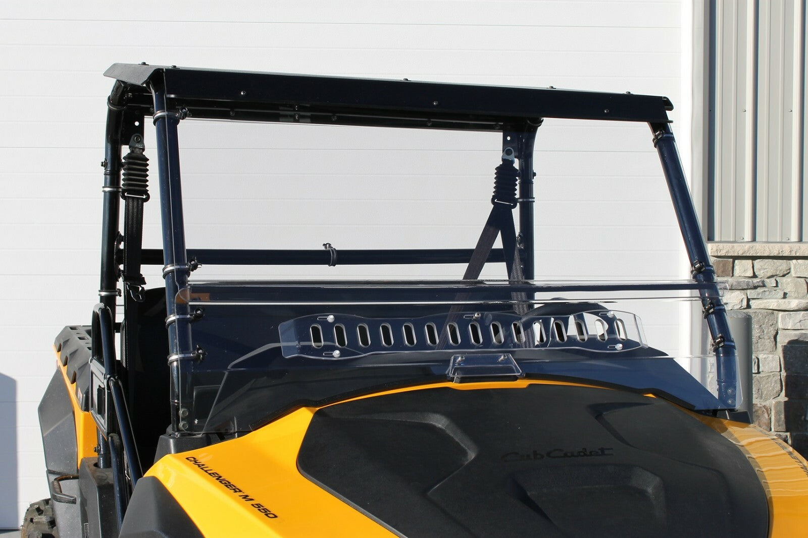 CUB CADET CHALLENGER M 550/ M 750 YEAR 2021+ 2 PIECE VENTED WINDSHIELD